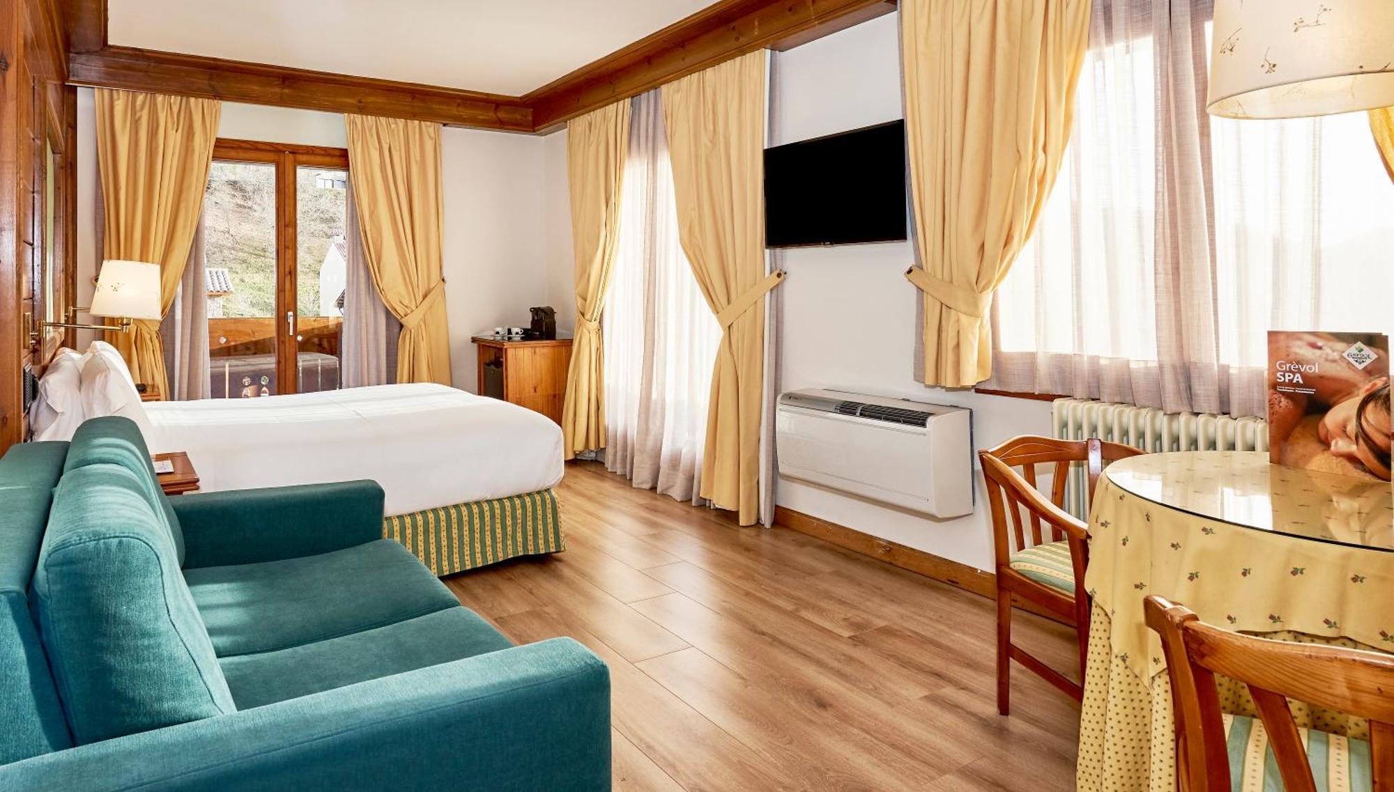 Superior Double or Twin Room with Spa Access,1278871948:JPEG
